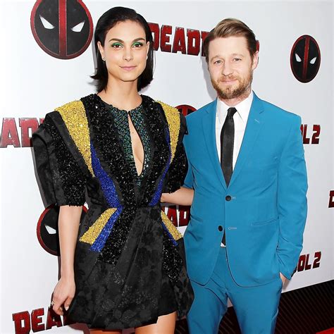 All About Morena Baccarin and Ben McKenzies 3。